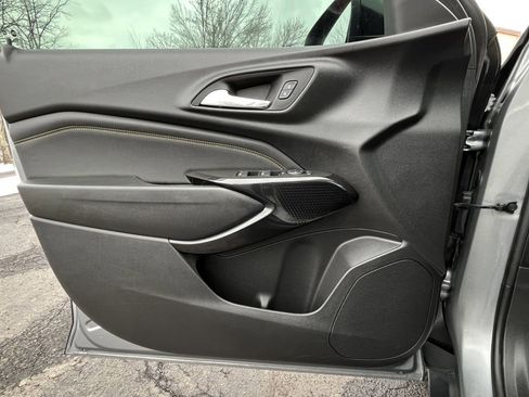 Certified 2024 Chevrolet Trax ACTIV w/ Sunroof Package image 9