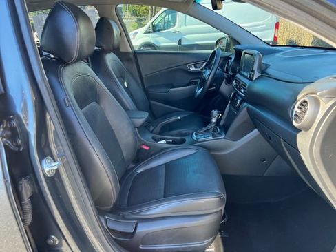 Used 2021 Hyundai Kona Limited image 10
