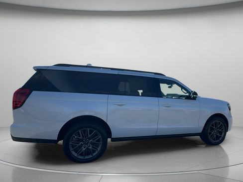 New 2025 Ford Expedition Max Platinum w/ Stealth Performance Package image 33