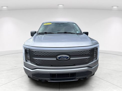 Used 2023 Ford F150 Lightning XLT AWD/4WD image 2
