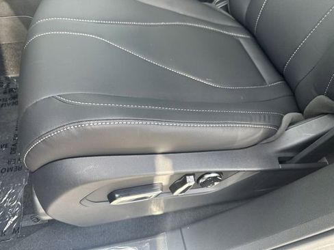 New 2025 Acura RDX SH-AWD image 25