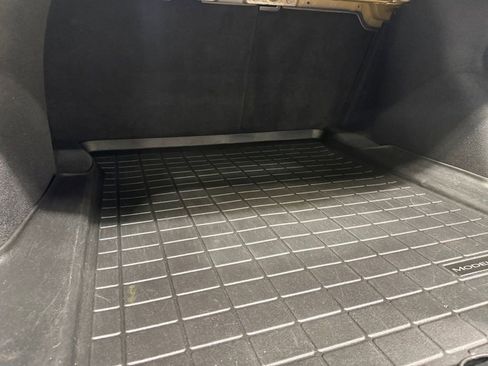 Used 2018 Tesla Model 3 Long Range RWD image 6