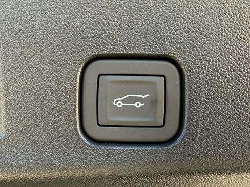 New 2026 GMC Acadia Elevation image 41