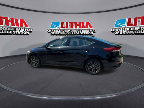 Used 2018 Hyundai Elantra SEL image 5