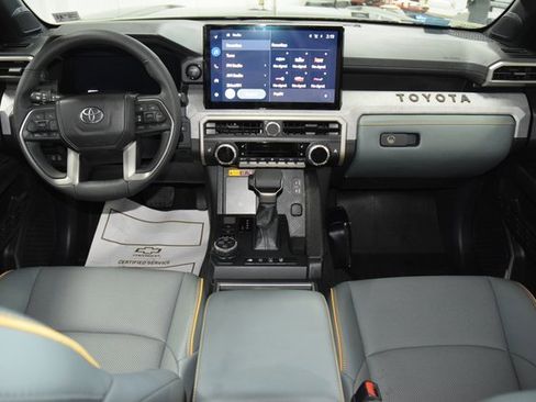 Used 2025 Toyota Tacoma Trailhunter image 36