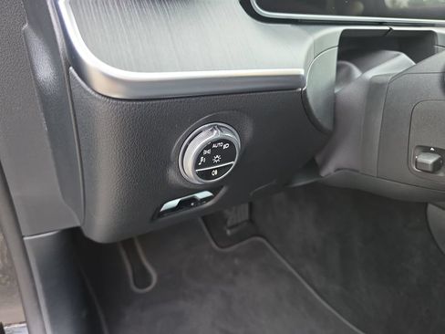 Certified 2025 Mercedes-Benz C 300 4MATIC Sedan image 22