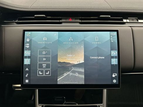 New 2026 Land Rover Range Rover SE image 21