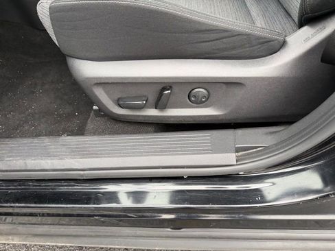 Used 2021 Nissan Rogue SV image 6