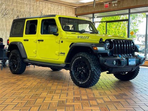 Used 2023 Jeep Wrangler Unlimited w/ Cold Weather Group AWD/4WD image 8