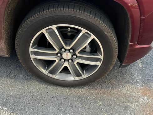 Used 2017 GMC Acadia Denali image 8