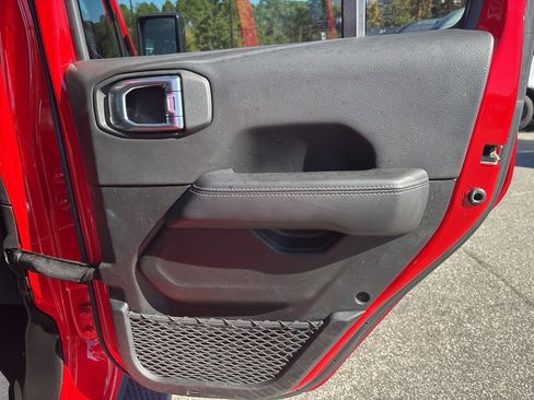 Used 2021 Jeep Wrangler Unlimited Sahara w/ Cold Weather Group image 23