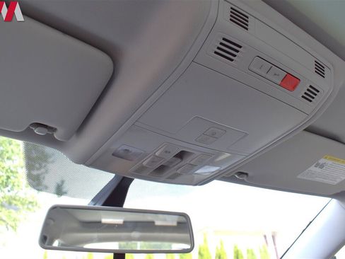 Used 2018 Volkswagen Golf Alltrack SE image 17