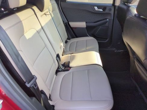 Used 2020 Ford Escape Titanium w/ Titanium Premium Package 2.0 AWD/4WD image 33