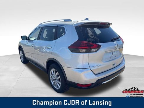Used 2019 Nissan Rogue SV FWD image 5
