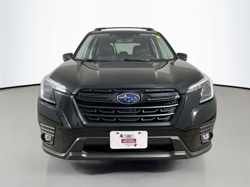 Used 2024 Subaru Forester Limited image 3