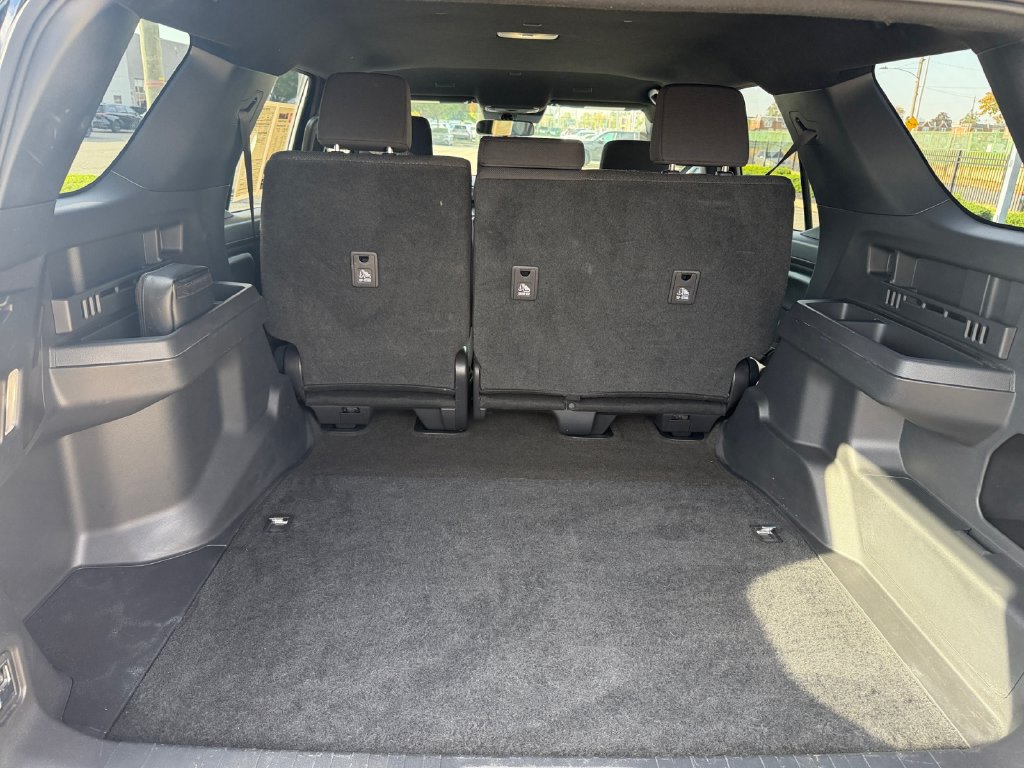 Used 2025 Toyota 4Runner SR5 AWD/4WD image 25