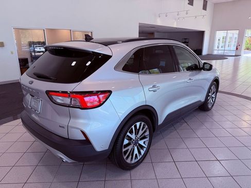 Used 2020 Ford Escape Titanium w/ Titanium Premium Package 2.0 image 16