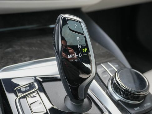 Certified 2023 BMW 540i w/ Executive Package image 26