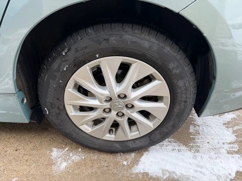 Used 2013 Toyota Prius Plug-In Hybrid image 58