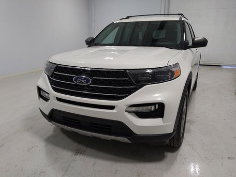 Used 2022 Ford Explorer XLT w/ Equipment Group 202A image 15