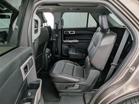Certified 2021 Ford Explorer XLT w/ Equipment Group 202A AWD/4WD image 16