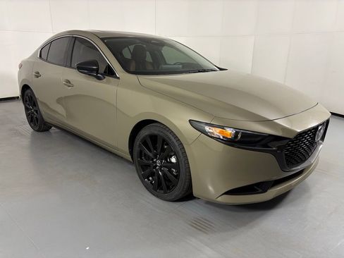 Used 2024 MAZDA MAZDA3 s image 2
