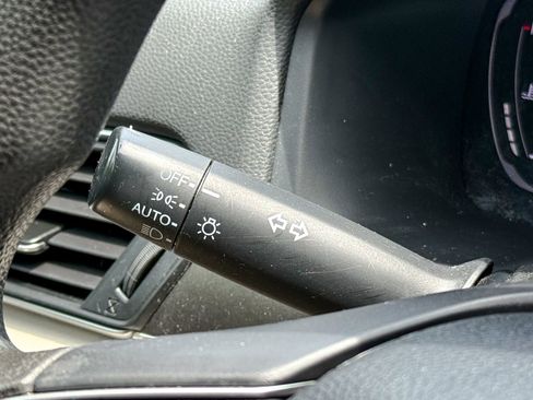Used 2018 Honda Accord LX image 27