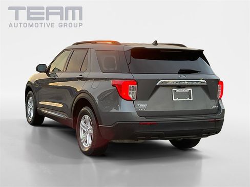 Used 2023 Ford Explorer XLT image 5