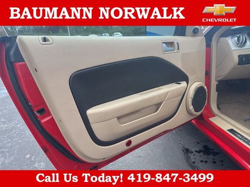 Used 2007 Ford Mustang GT image 19