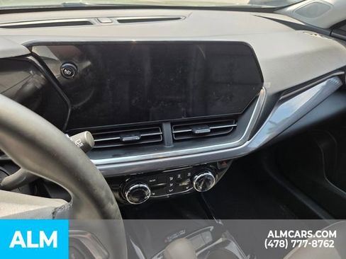 Used 2024 Chevrolet Trax ACTIV w/ Sunroof Package FWD image 9