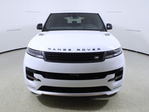 Used 2025 Land Rover Range Rover Sport Dynamic SE AWD/4WD image 2