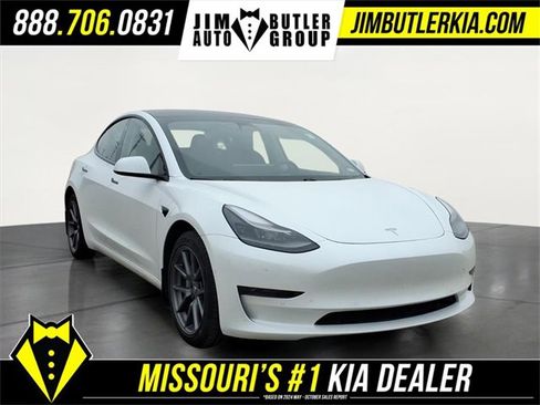 Used 2021 Tesla Model 3 Standard Range Plus image 29
