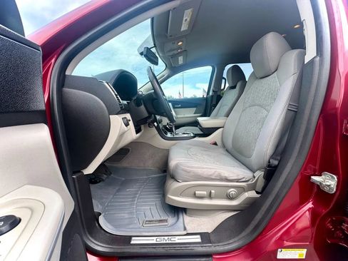 Used 2011 GMC Acadia SLE image 8