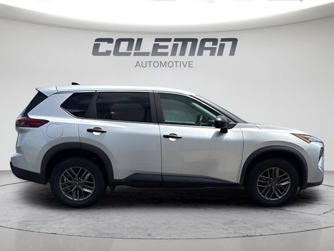 Used 2024 Nissan Rogue S AWD/4WD image 6