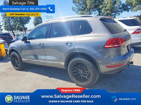 Used 2011 Volkswagen Touareg VR6 image 3