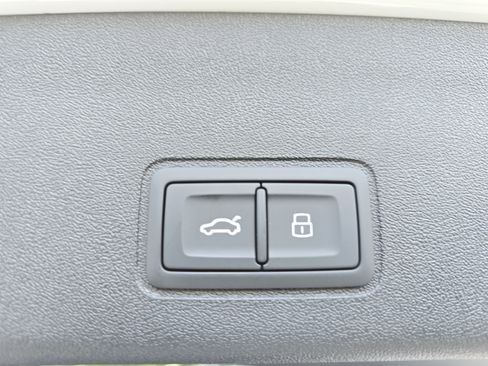 Used 2026 Audi Q3 quattro 2.0T image 13