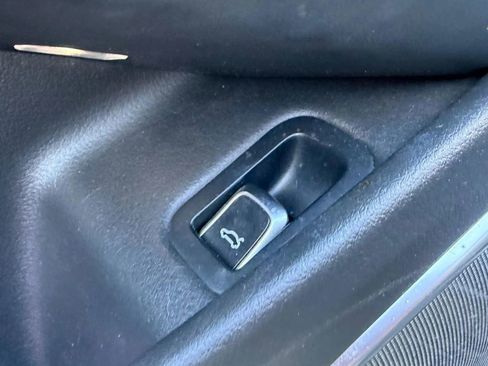 Used 2016 Audi A8 L 4.0T image 29