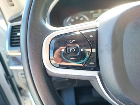 Used 2019 Volvo XC90 T6 Momentum w/ Protection Package Premier image 21