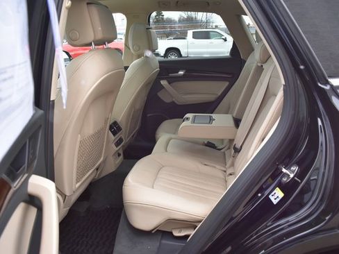 Used 2019 Audi Q5 2.0T Premium Plus w/ Premium Plus Package image 34