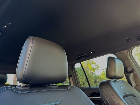 New 2023 Jeep Grand Cherokee Trailhawk w/ Advanced Protech Group II image 16