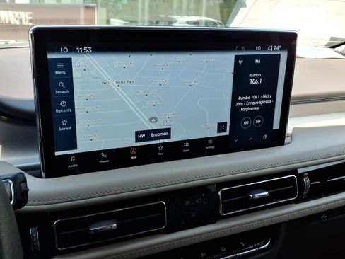 Certified 2023 Lincoln Nautilus AWD w/ Premium Package image 23
