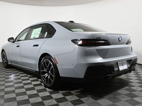 New 2025 BMW 740i xDrive image 5