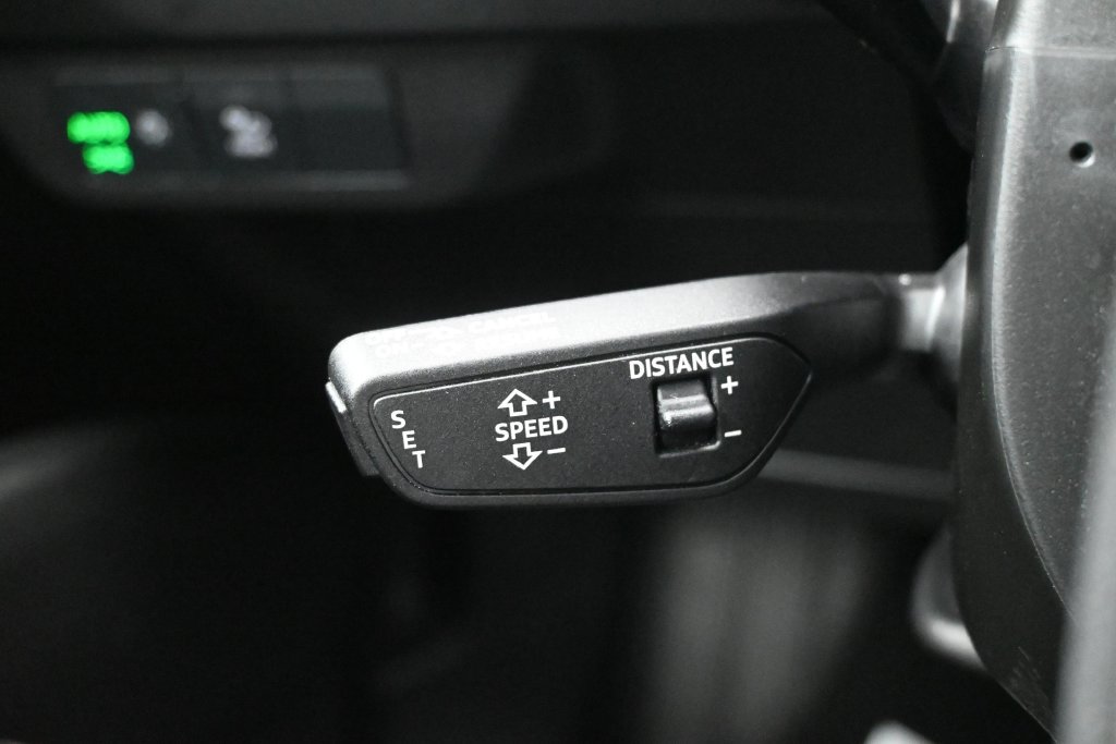 Used 2024 Audi Q4 e-tron Prestige AWD/4WD image 20