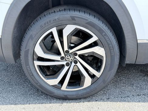 Used 2021 Volkswagen Atlas SEL Premium AWD/4WD image 38