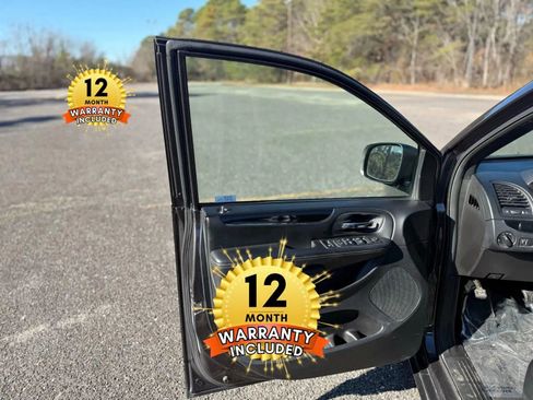 Used 2017 Dodge Grand Caravan SE image 38