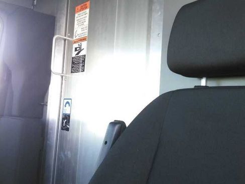 Used 2020 Mercedes-Benz Sprinter 2500 image 21