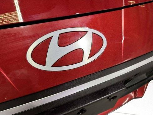 Used 2024 Hyundai Elantra SEL FWD image 17