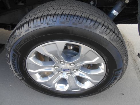 Used 2021 Ford F150 Platinum w/ Max Trailer Tow Package image 12