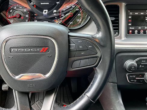 Used 2020 Dodge Charger SXT w/ Blacktop Package RWD image 11