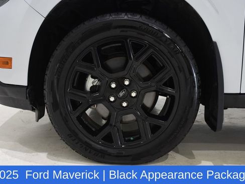 Used 2025 Ford Maverick XLT w/ XLT Luxury Package AWD/4WD image 6